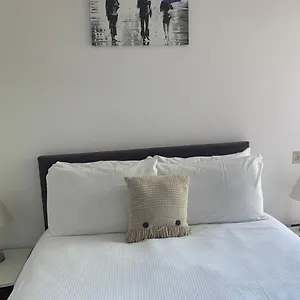 Apartment Quartermile 1 Bedroom - With Free Parking Included, Edinburgh
